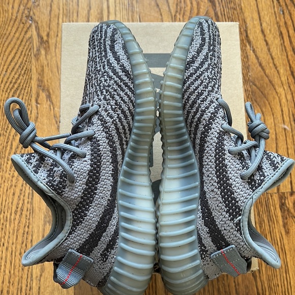 Yeezy Boost 350 Beluga v2 - Picture 4 of 16
